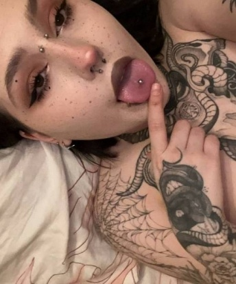 Сексуальная бестия ждет тебя! Я знаю, как подарить тебе настоящее блаженство. Позвони мне и окунись в мир страсти и удовольствия! 1490, 21 год